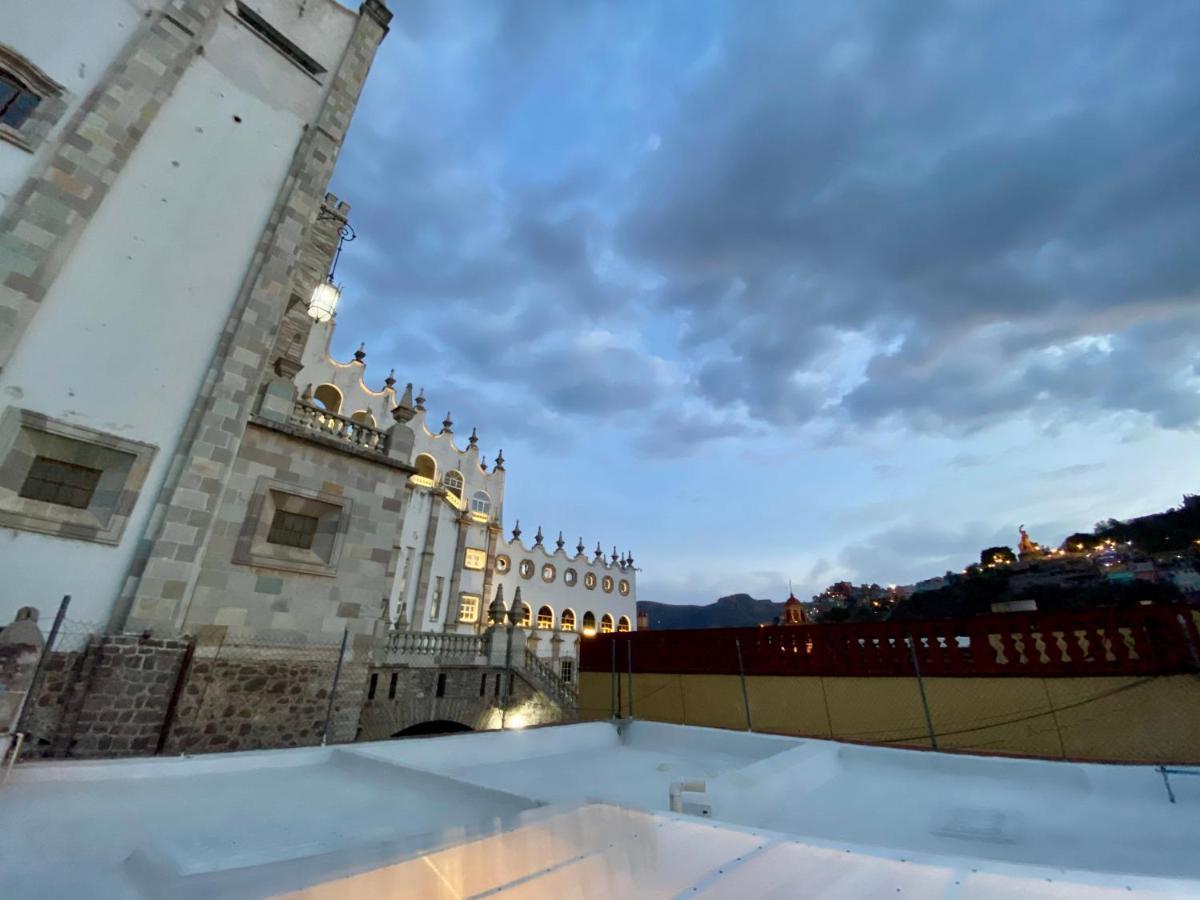 Hotel Universidad Guanajuato Bagian luar foto