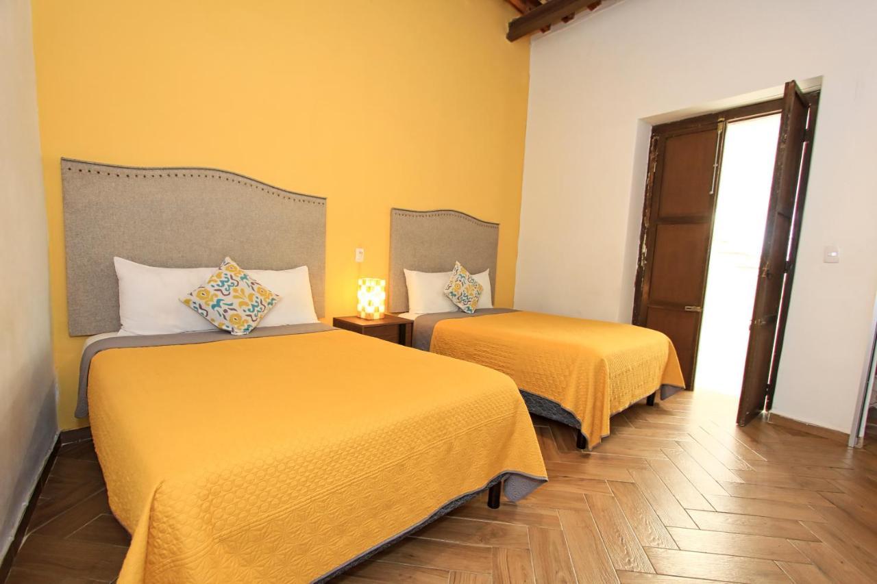 Hotel Universidad Guanajuato Bagian luar foto