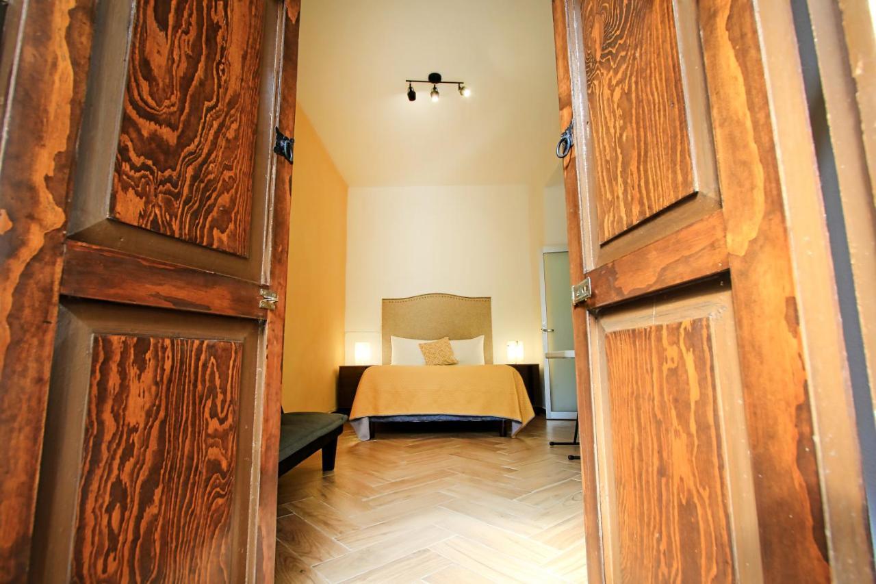 Hotel Universidad Guanajuato Bagian luar foto